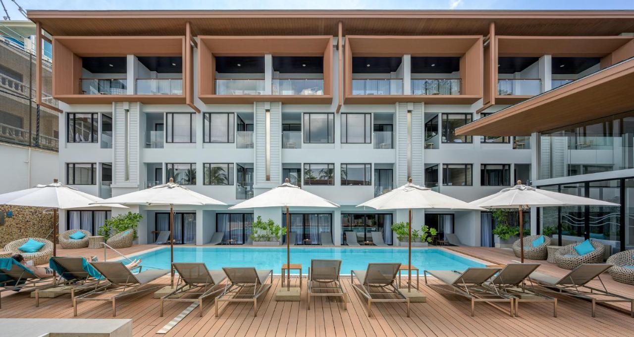 Liv Hotel Phuket Patong Beachfront Bagian luar foto