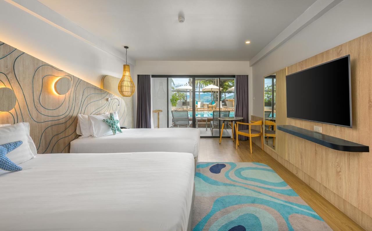 Liv Hotel Phuket Patong Beachfront Bagian luar foto