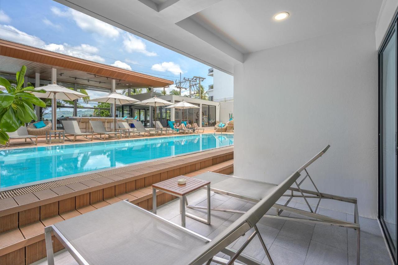 Liv Hotel Phuket Patong Beachfront Bagian luar foto