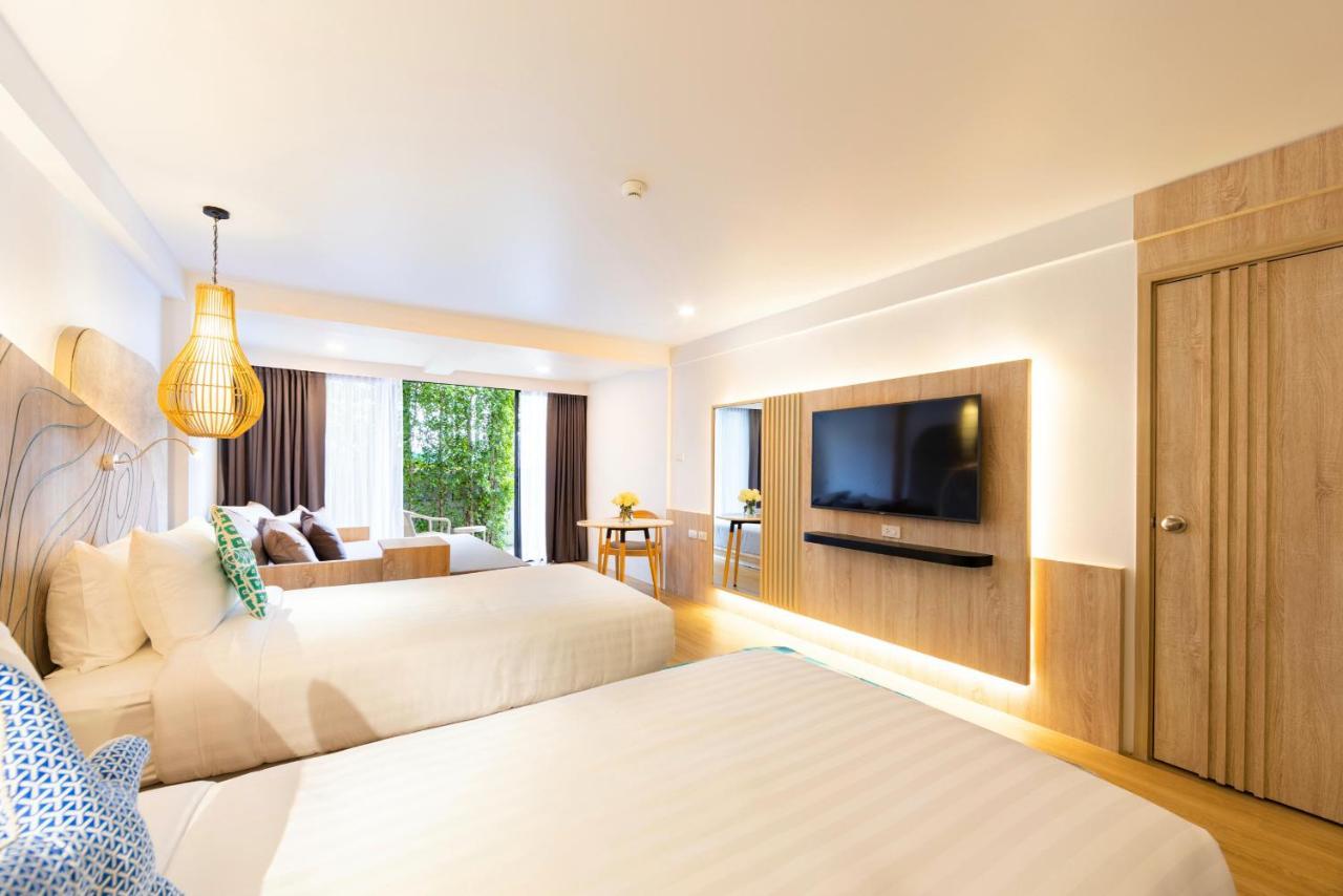 Liv Hotel Phuket Patong Beachfront Ruang foto