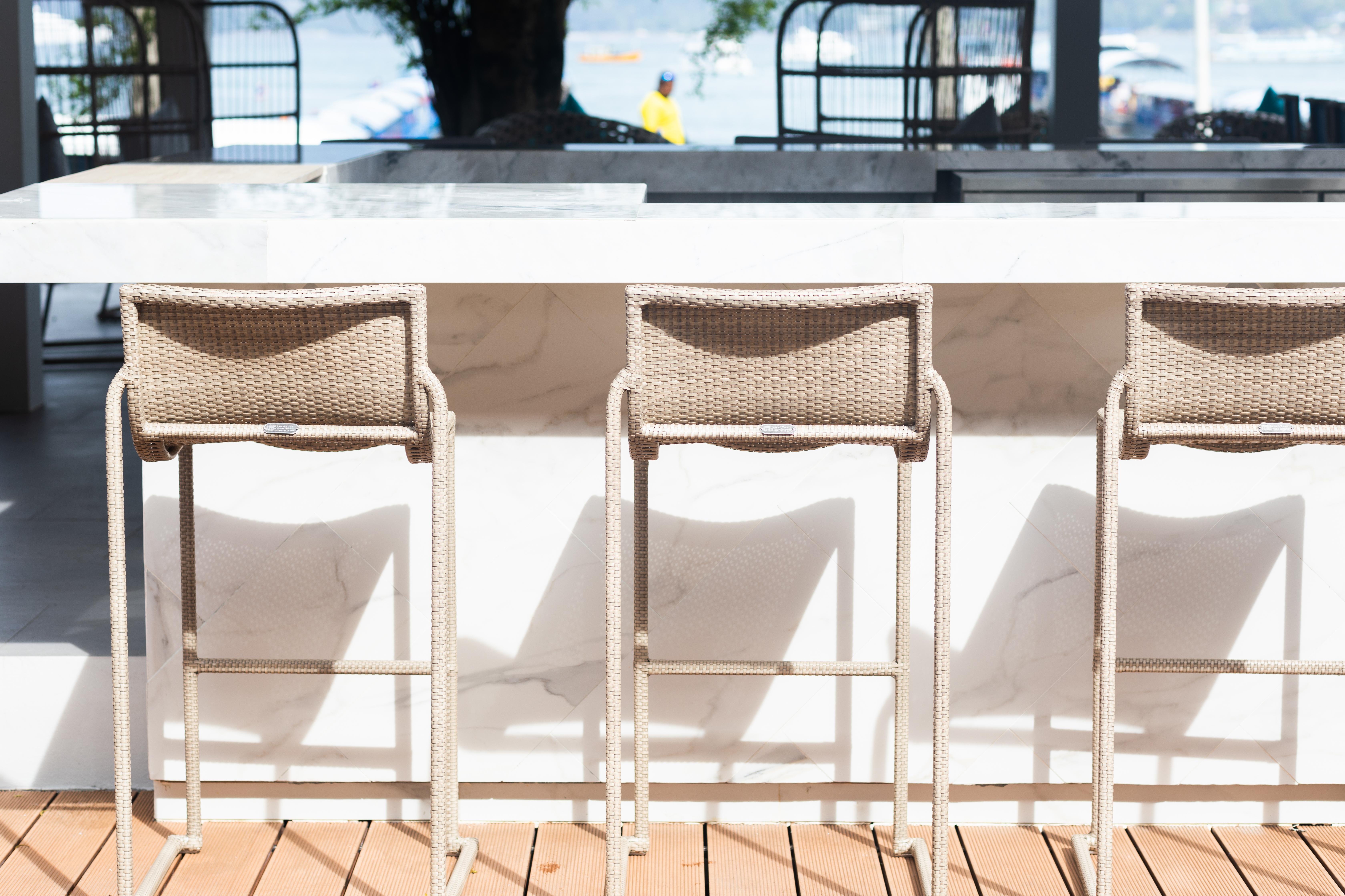 Liv Hotel Phuket Patong Beachfront Bagian luar foto